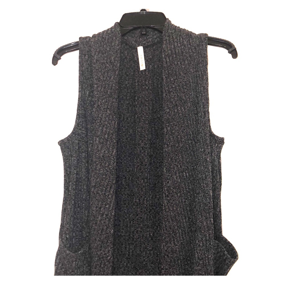Brand new boutique Gilli vest